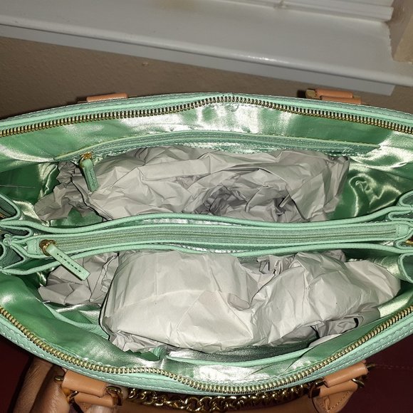 Pistachio LEATHER HANDBAG -JOY IMAN - Picture 7 of 7